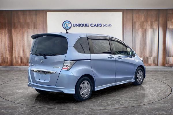2013 Honda Freed 1.5 Hybrid Flexi Package Carousel 17