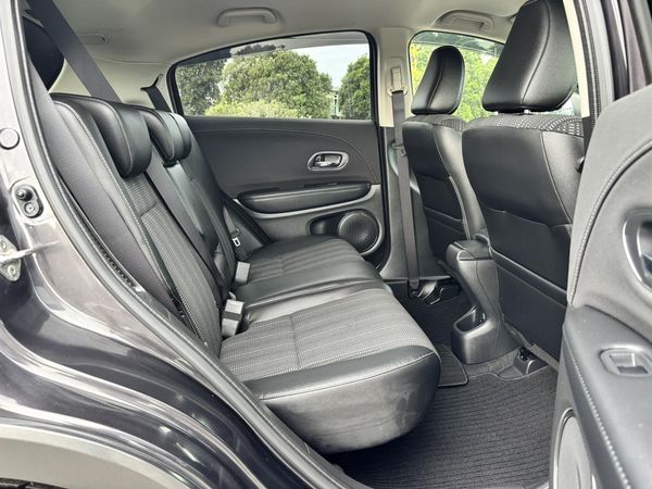 2014 Honda Vezel 1.5X AWD Hybrid Carousel 5