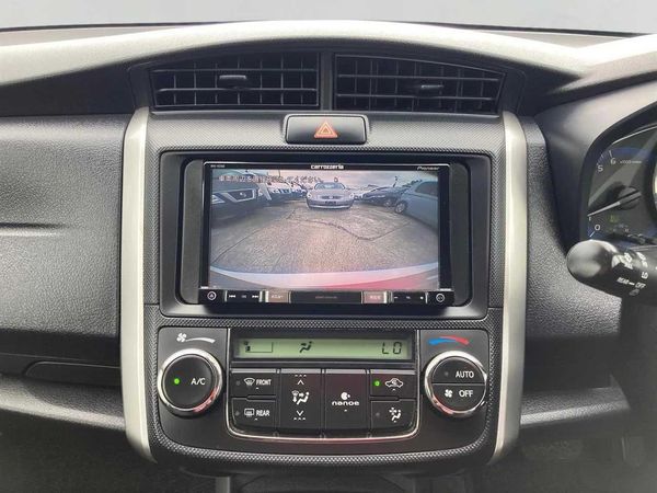 2017 Toyota Corolla Fielder 1.5G Hybrid Carousel 8