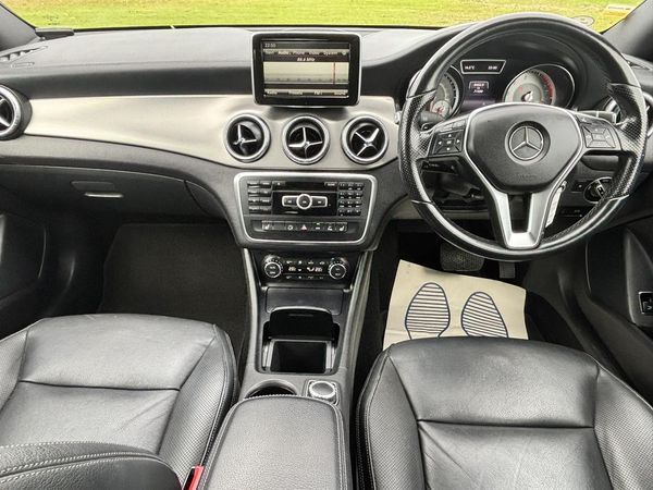 2013 Mercedes-Benz CLA180 Luxury edition Carousel 1