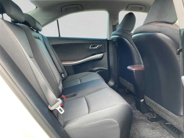 2014 Toyota Sai 2.4 G Hybrid Carousel 6