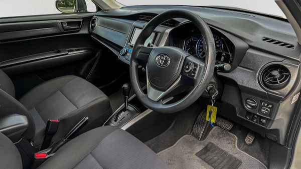 2017 Toyota Corolla Fielder 1.5G Hybrid Carousel 2