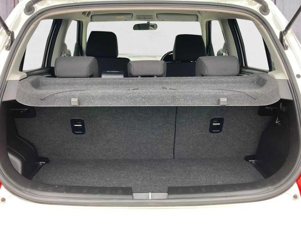 2016 Suzuki Swift 1.2 XG Idling Stop Carousel 7