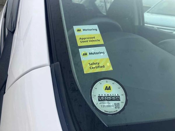 2014 Nissan Latio 1.2S Auto Stop Carousel 9