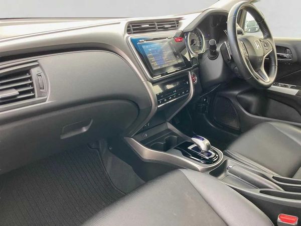 2015 Honda Grace 1.5EX Hybrid Carousel 3