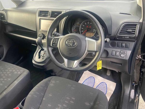 2012 Toyota Ractis 1.3G Smart Stop Carousel 2