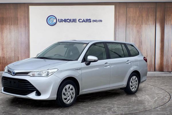 2017 Toyota Corolla Fielder 1.5G Hybrid Carousel 13