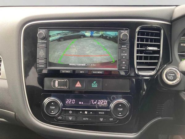 2013 Mitsubishi Outlander 2.0G 4WD PHEV Carousel 8