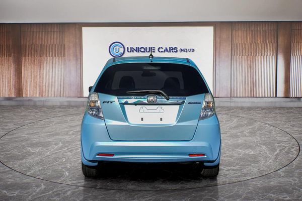 2012 Honda Fit Hybrid Smart Selection Carousel 16