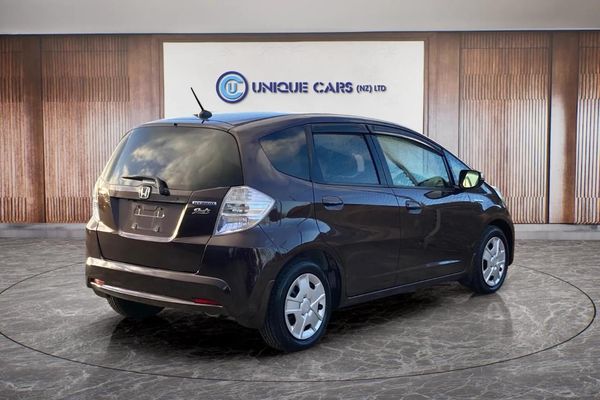 2012 Honda Fit Hybrid Smart Selection Carousel 17