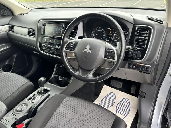 2013 Mitsubishi Outlander 2.4G 4WD 7 Seater Carousel 2