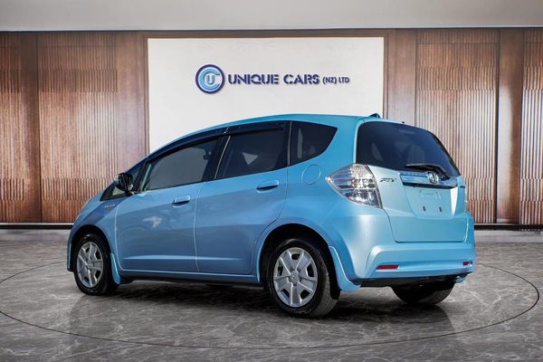 2012 Honda Fit Hybrid Smart Selection Carousel 15