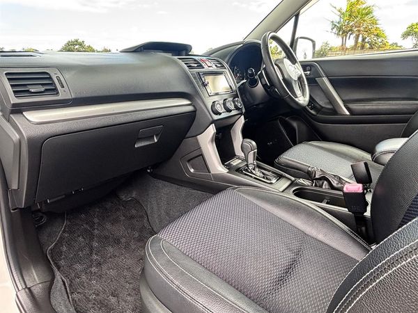 2013 Subaru Forester 2.0 XT Eye Sight Carousel 3