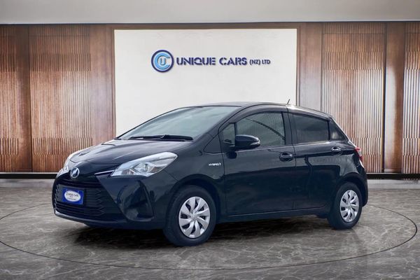 2017 Toyota Vitz 1.5 F Hybrid Carousel 14