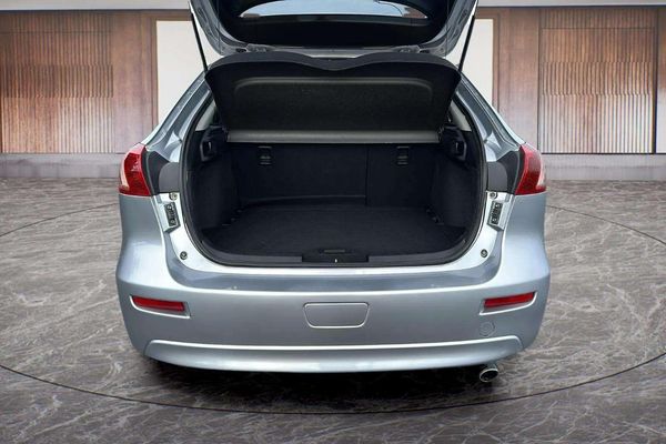 2014 Mitsubishi Galant Fortis Sportsback Carousel 7