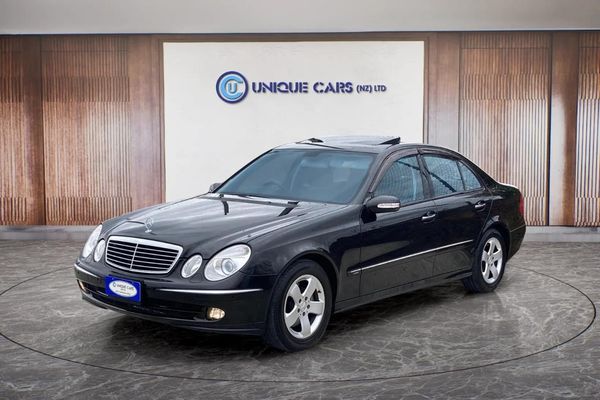 2006 Mercedes-Benz E350 Avantgarde Carousel 14