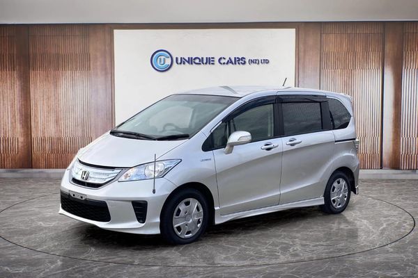 2012 Honda Freed 1.5 Hybrid 7 Seater Carousel 13