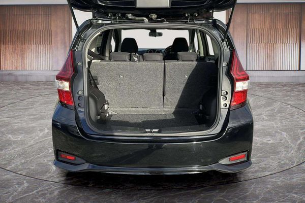 2016 Nissan Note E-Power X Ltd Carousel 7