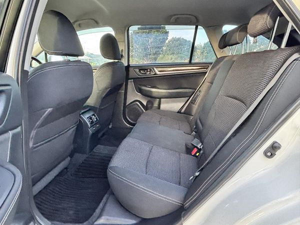 2015 Subaru Outback 2.5 Limited Smart ED Carousel 4