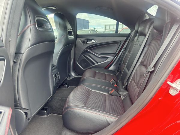 2015 Mercedes-Benz CLA250 Leather Exclusive AMG Package Carousel 4