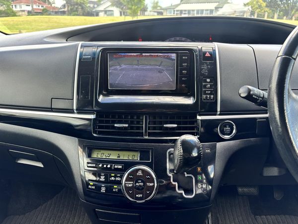 2015 Toyota Estima 2.4 Aeras Facelift Carousel 7