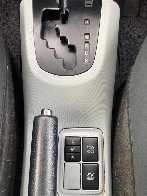 2012 Toyota Aqua Type S with Push Start Carousel 8