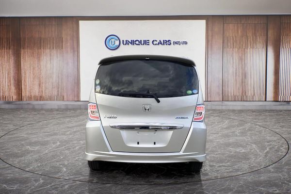 2012 Honda Freed 1.5 Hybrid 7 Seater Carousel 15