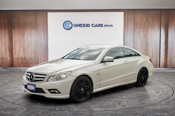 2010 Mercedes-Benz E250 CGI Blue Efficiency Carousel 14