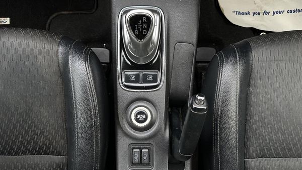 2013 Mitsubishi Outlander 2.0G 4WD PHEV Carousel 8