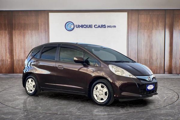 2012 Honda Fit Hybrid Smart Selection Carousel 11