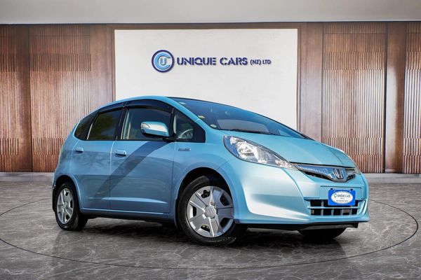 2012 Honda Fit Hybrid Smart Selection Carousel 10