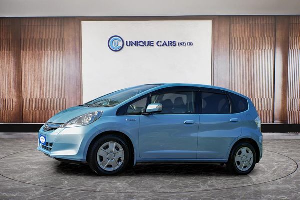 2012 Honda Fit Hybrid Smart Selection Carousel 14