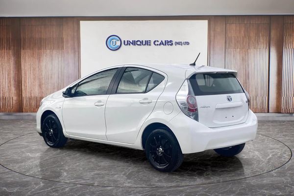 2014 Toyota Aqua 1.5 Type L Hybrid Carousel 15