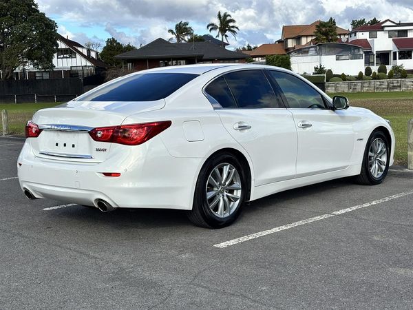 2015 Nissan Skyline 350GT Hybrid Carousel 1