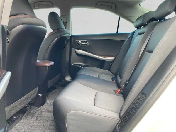 2014 Toyota Sai 2.4 G Hybrid Carousel 5