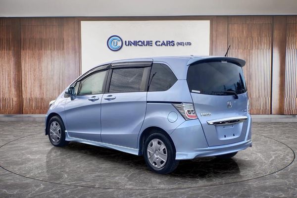 2013 Honda Freed 1.5 Hybrid Flexi Package Carousel 15