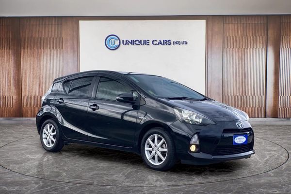 2012 Toyota Aqua Type S with Push Start Carousel 11