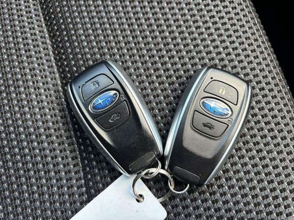 2015 Subaru Legacy B4 Limited Carousel 8