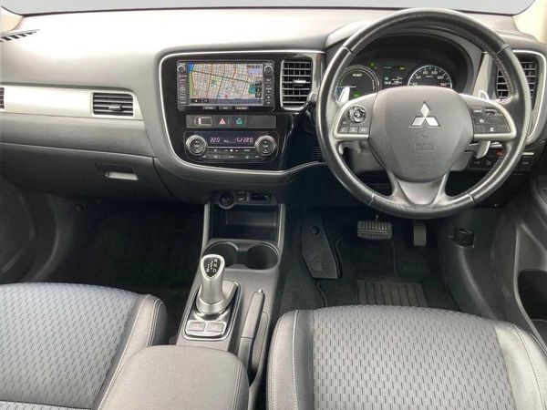 2013 Mitsubishi Outlander 2.0G 4WD PHEV Carousel 1