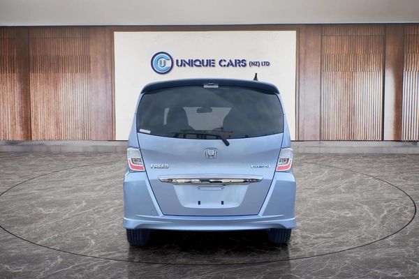 2013 Honda Freed 1.5 Hybrid Flexi Package Carousel 16