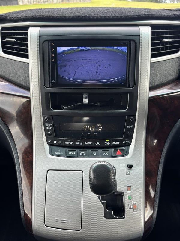 2012 Toyota Vellfire 24Z 7 Seater Carousel 9