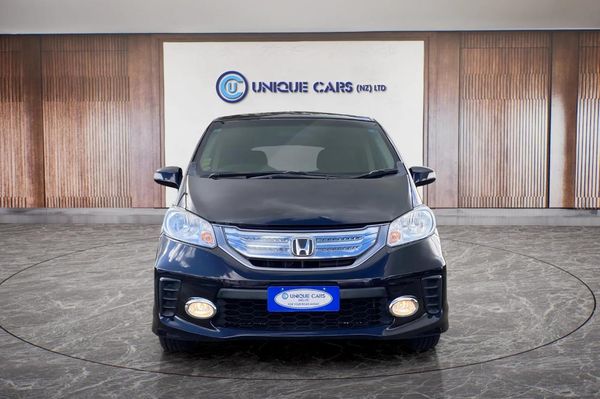 2012 Honda Freed 1.5 Hybrid Flexi Package Carousel 12