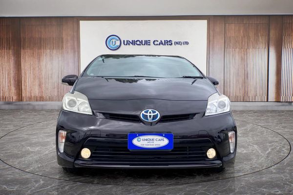 2014 Toyota Prius 1.8 Type S Facelift Carousel 12
