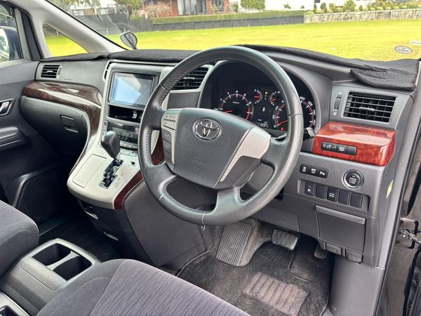 2012 Toyota Vellfire 24Z 7 Seater Carousel 3