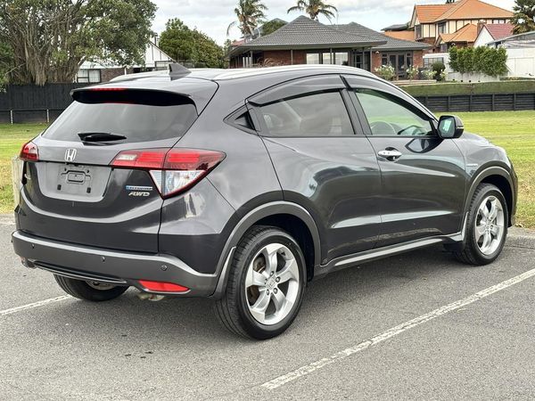 2014 Honda Vezel 1.5X AWD Hybrid Carousel 17
