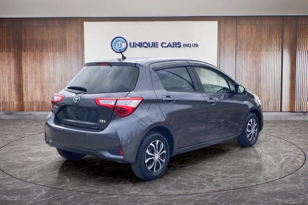 2017 Toyota Vitz 1.5 F Hybrid Carousel 17