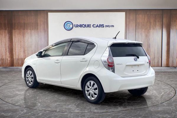 2012 Toyota Aqua 1.5 Type G Hybrid Carousel 15