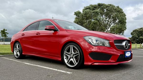 2015 Mercedes-Benz CLA250 Leather Exclusive AMG Package Carousel 10