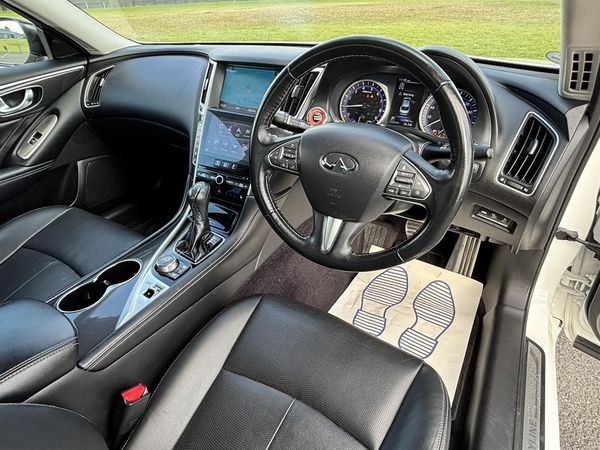 2015 Nissan Skyline 350GT Hybrid Carousel 3