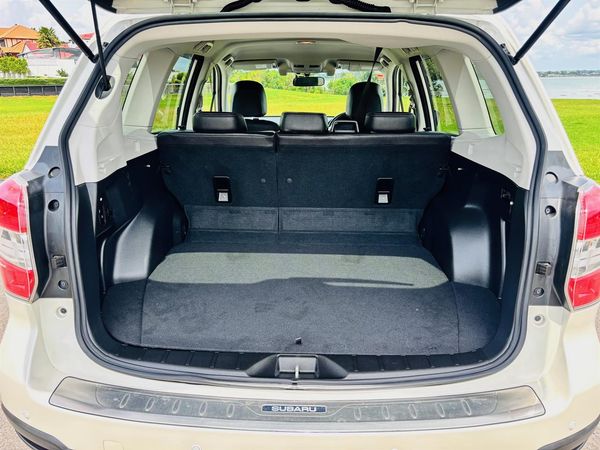 2013 Subaru Forester 2.0 XT Eye Sight Carousel 5